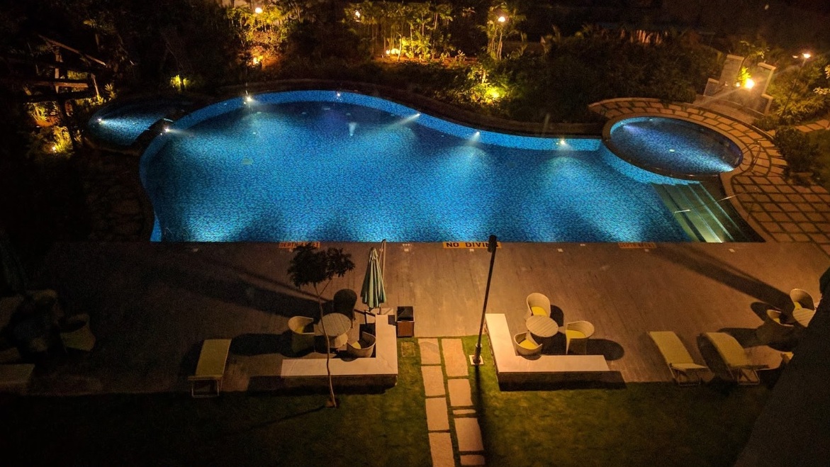 swimming_pool_night_view
